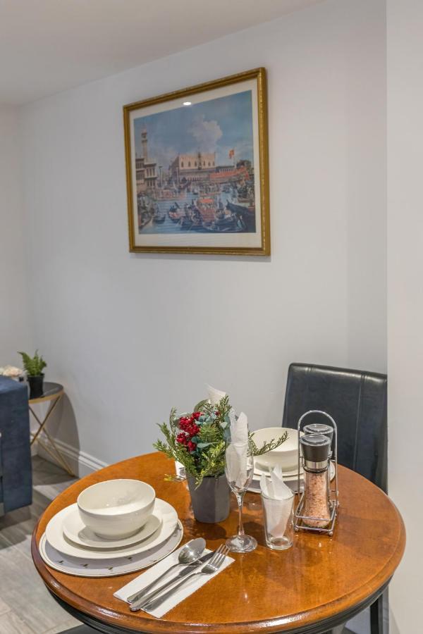 Luxury Hollywood Getaway In The Heart Of The City Brighton Luaran gambar